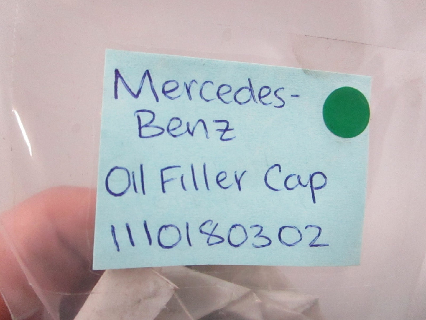 NEW OEM 1110180302 Mercedes-Benz Oil Filler Cap 0810