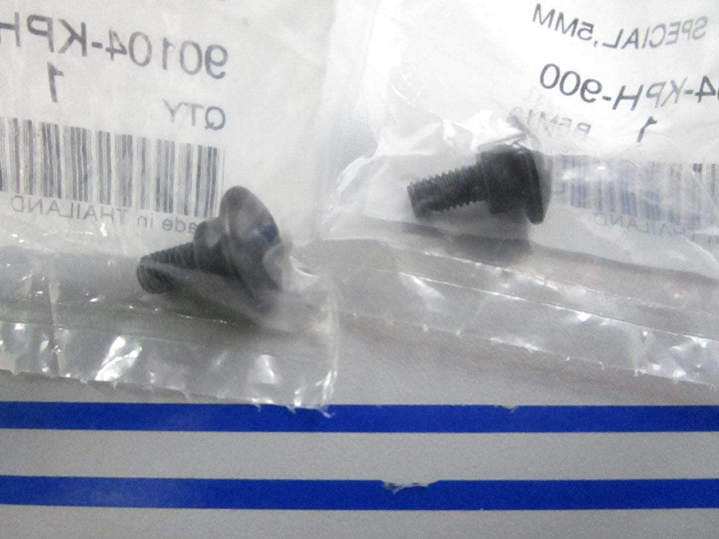 *NEW OEM* (LOT OF 2) 0810 Honda 5mm Special Screw 90104-KPH-900