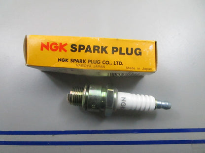 *NEW* 0810 NGK Spark Plug B7HS