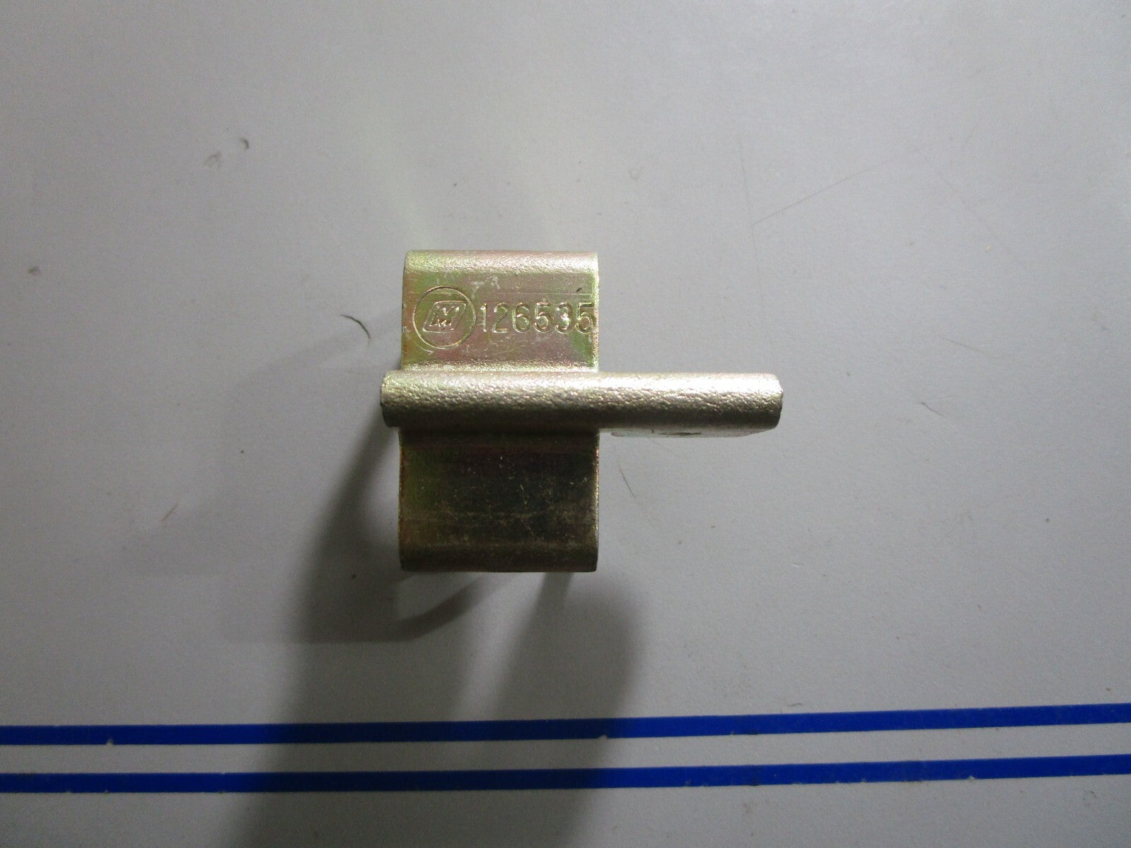 *NEW OEM* 0810 OMC Johnson Evinrude Cable Retainer 126535 0126535