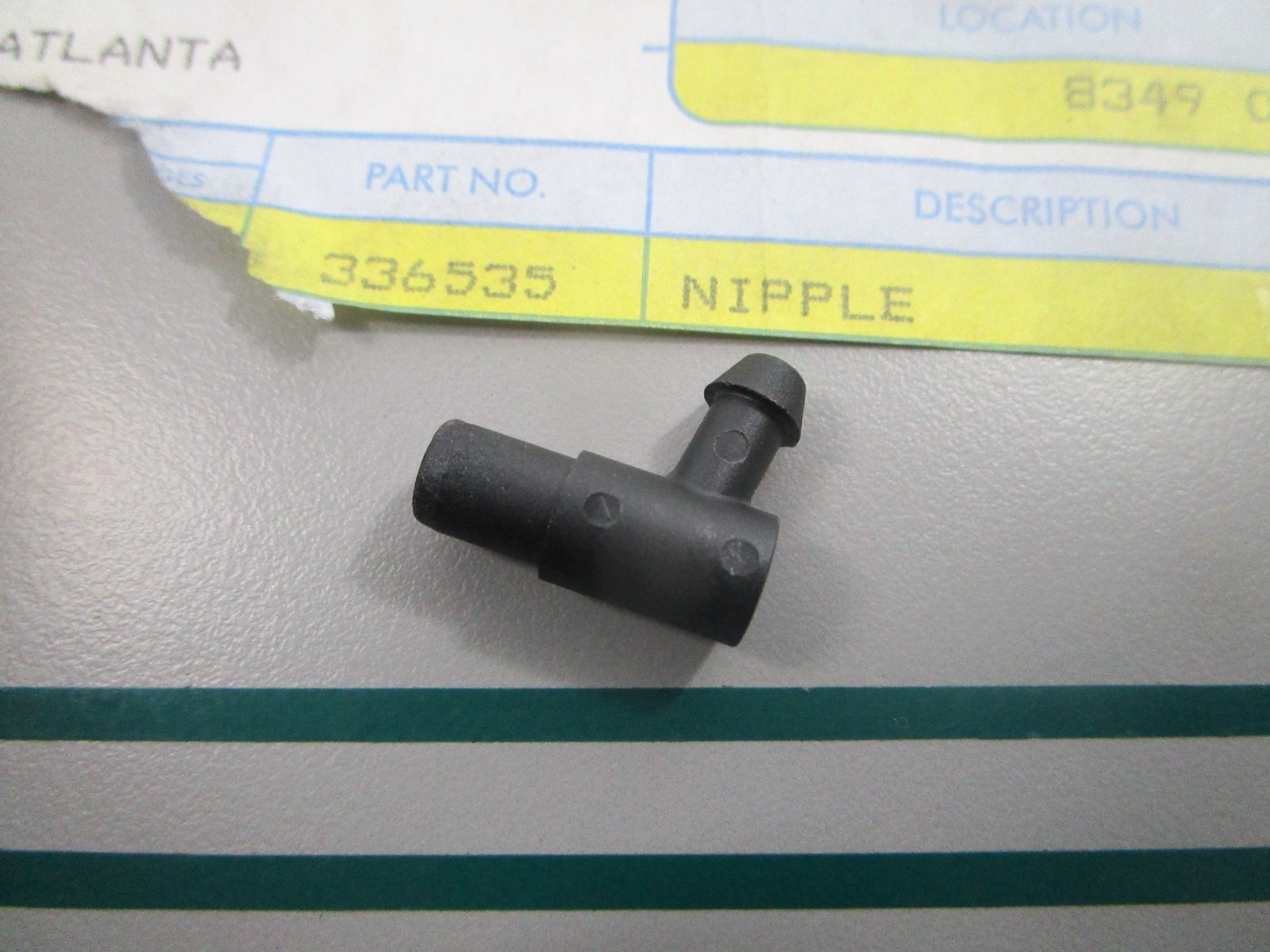NEW OEM 336535 0336535 OMC Johnson Evinrude Nipple 0810