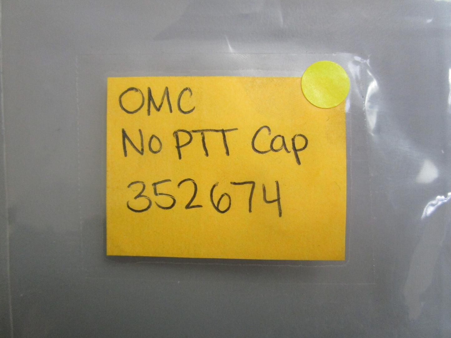 *NEW OEM* 0810 OMC Johnson Evinrude No PTT Cap 352674 0352674