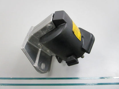 NEW OEM 0001586103 Mercedes-Benz Bosch Ignition Coil 0810