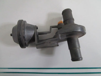NEW OEM 1078300584 Mercedes-Benz Heater Valve 0820