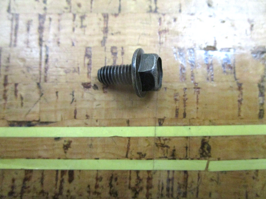 *NEW OEM* 0750 Volvo Penta FLANGE SCREW 967949