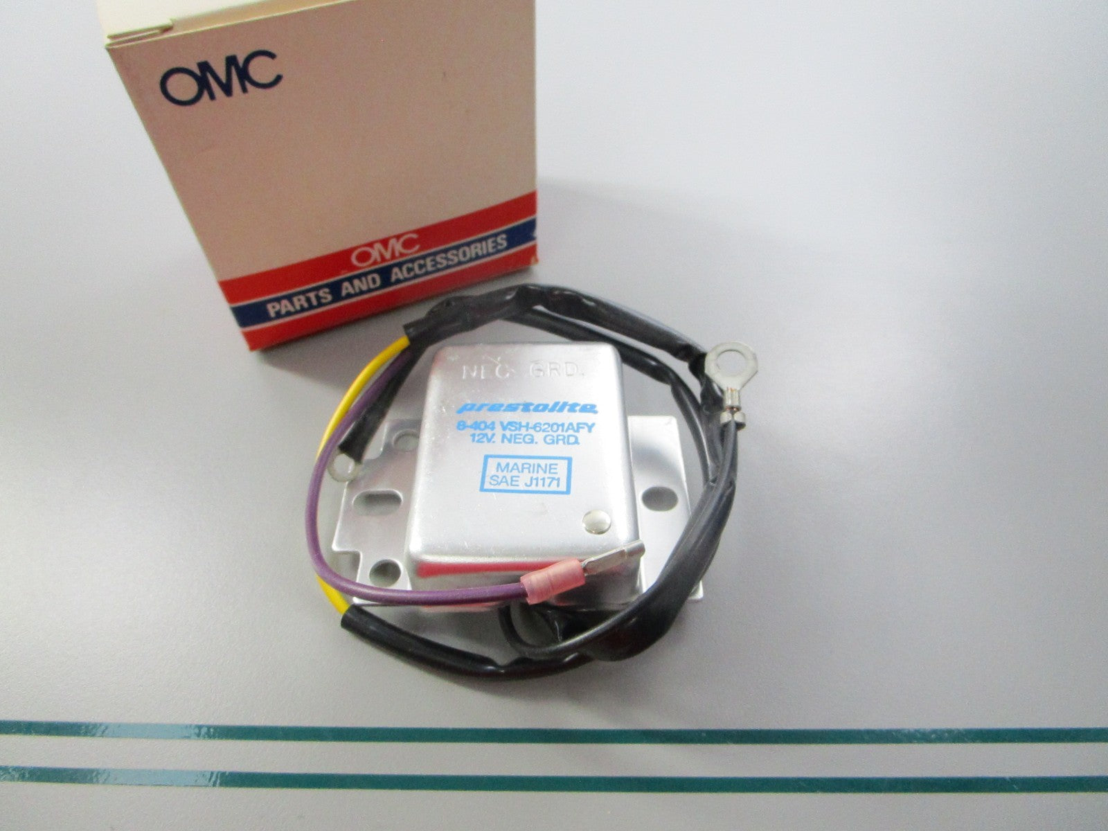NEW OEM 383440 0383440 OMC Johnson Evinrude Voltage Regulator 0810
