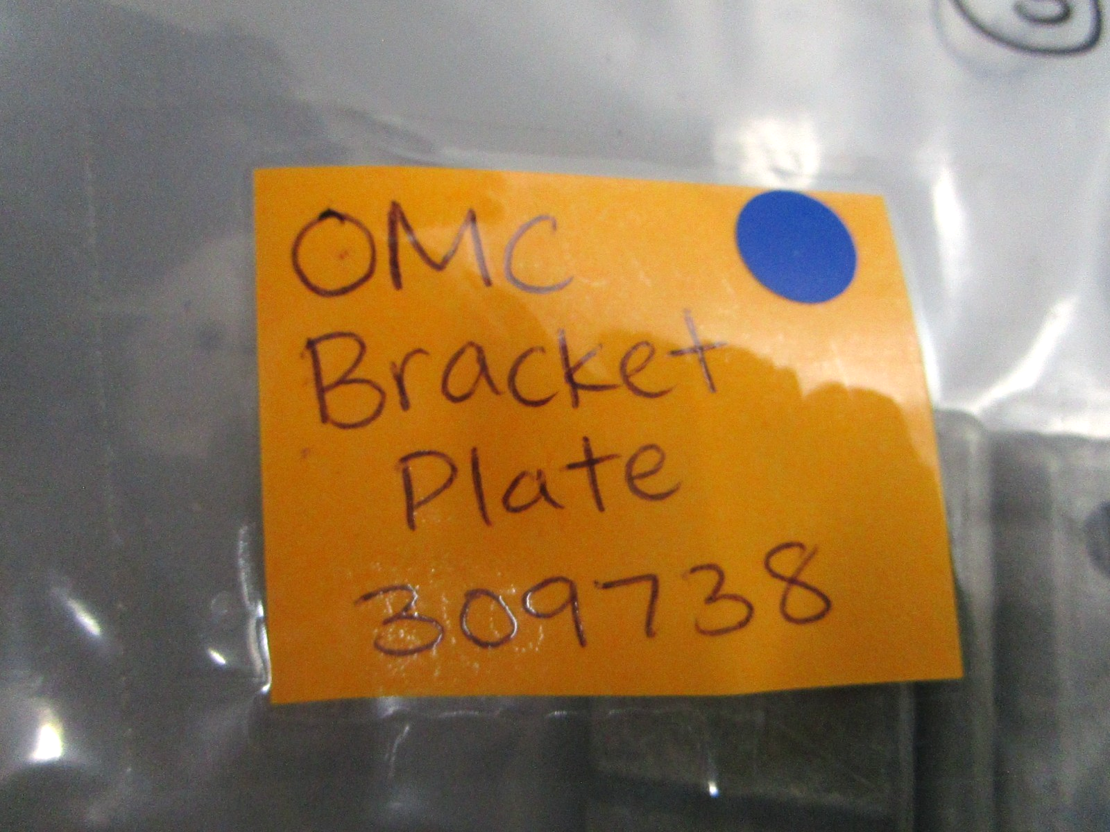 *NEW OEM* 0810 OMC Johnson Evinrude Bracket Plate 309738 0309738