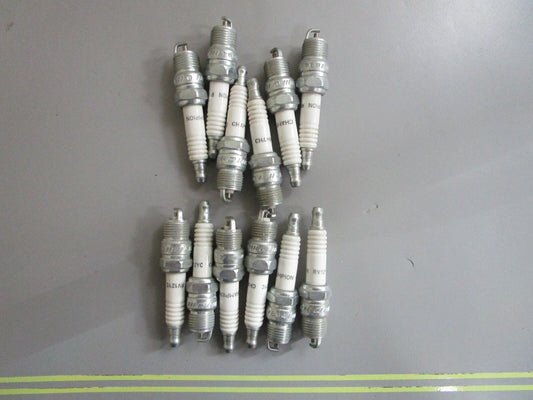 *NEW* (LOT OF 12) 0810 Champion Spark Plug RV12YC