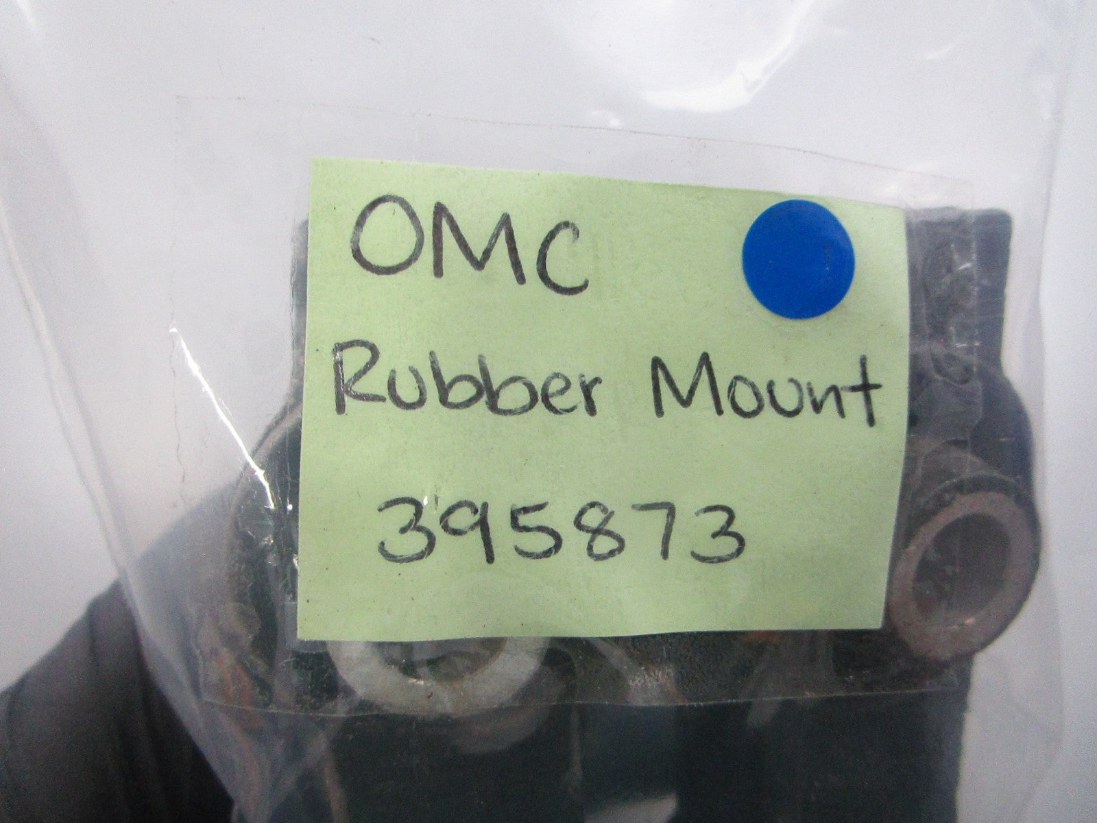 *NEW OEM* 0810 OMC Johnson Evinrude Rubber Mount 395873 0395873