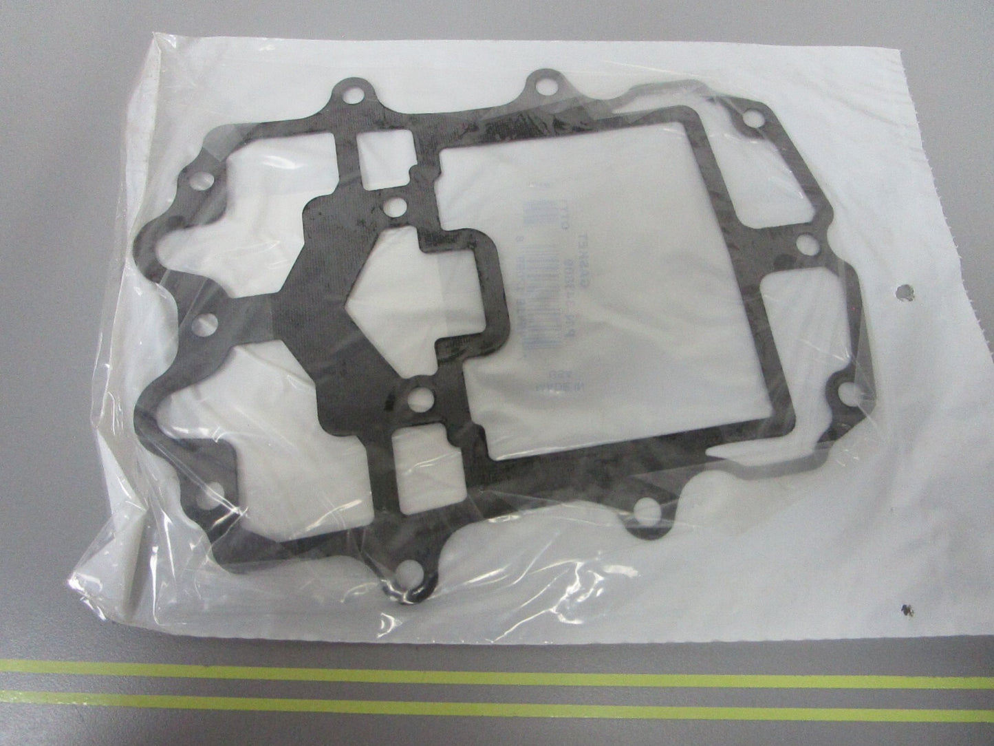 *NEW OEM* 0810 OMC Johnson Evinrude Gasket 343809 0343809