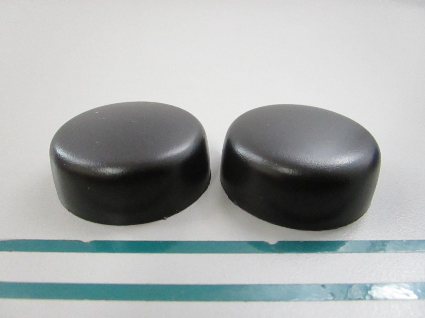 NEW OEM (LOT OF 2) 3857522 Volvo Penta Cap 0810