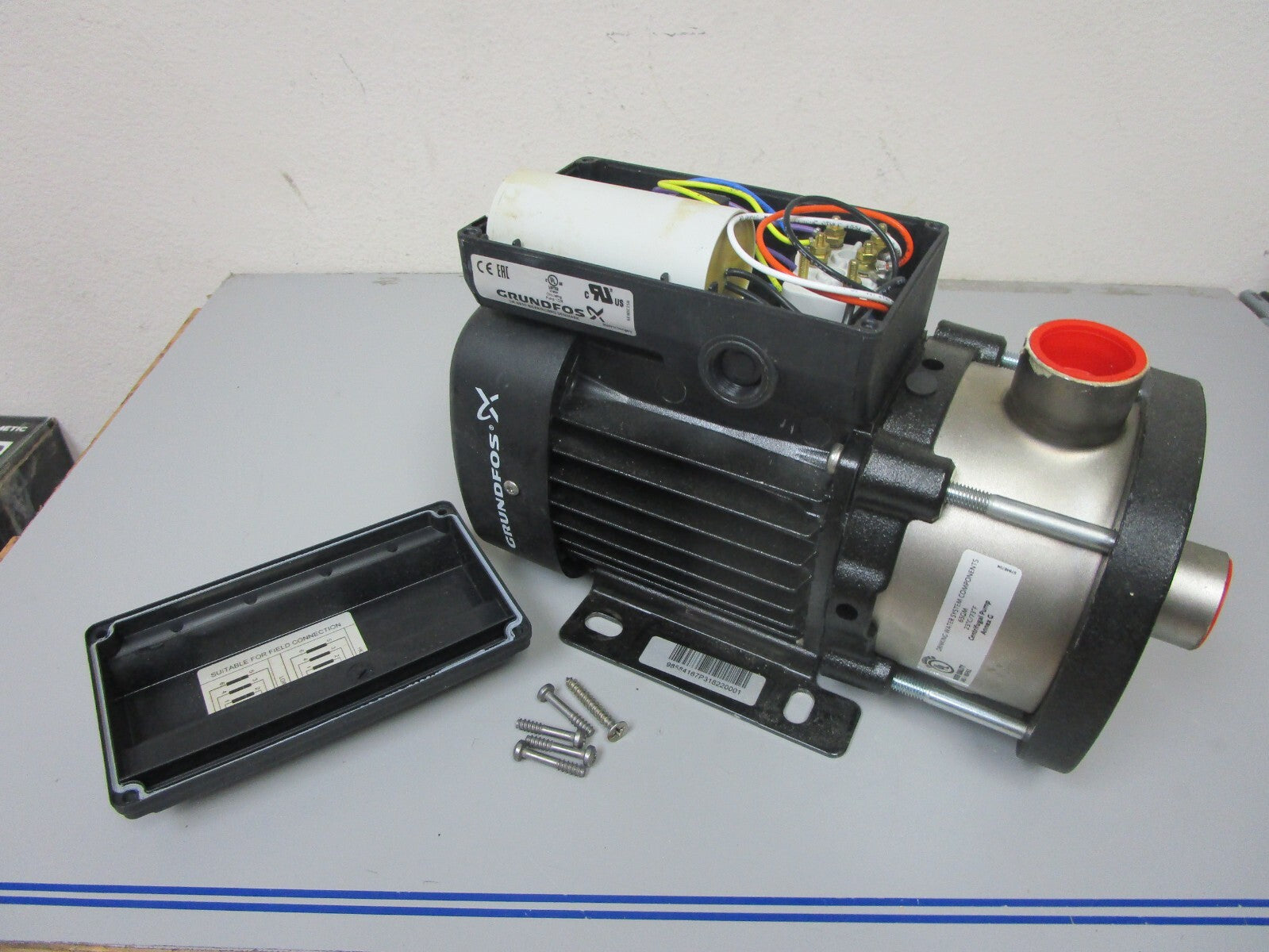 *NEW* 0720 Grundfos Multistage Centrifugal Pump 97850225 98584167
