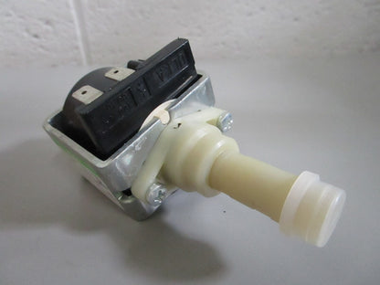 Whirlpool NEW OEM Pump W10661079 NOS Genuine Factory Appliance Part 0820