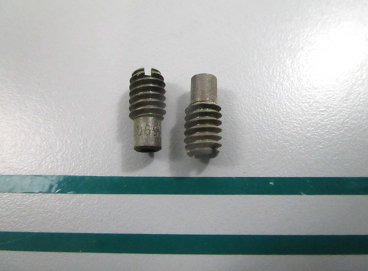 NEW OEM (LOT OF 2) 317330 0317330 OMC Johnson Evinrude 59C Orifice Plug 0810