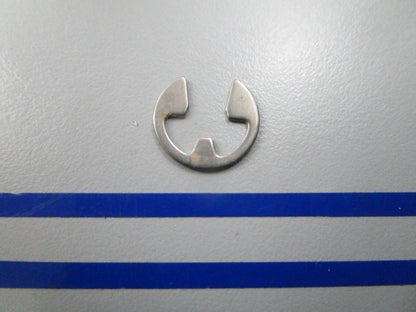 NEW OEM 203470 0203470 OMC Johnson Evinrude Retaining Ring 0810