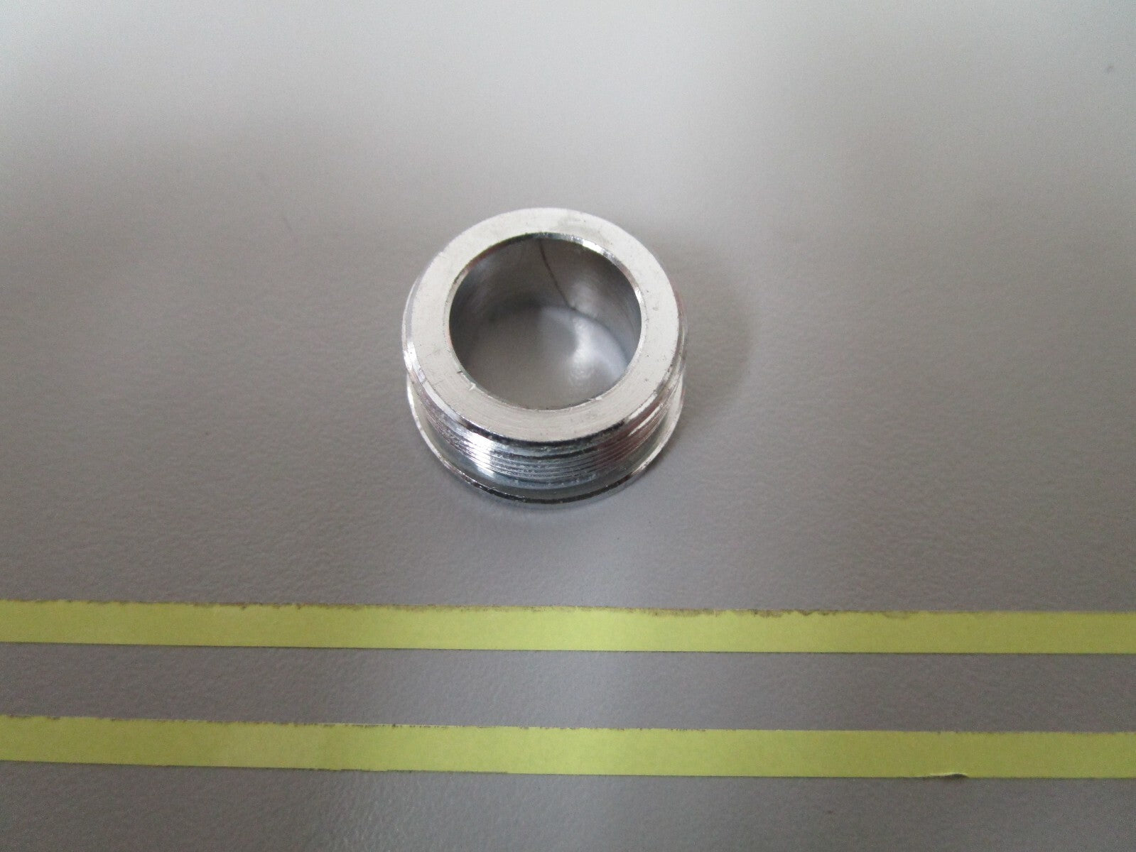 *NEW OEM* 0810 Volvo Penta Bushing 814640