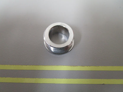 *NEW OEM* 0810 Volvo Penta Bushing 814640