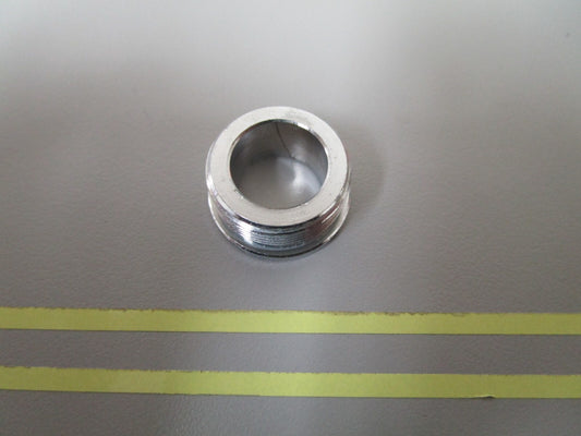 *NEW OEM* 0810 Volvo Penta Bushing 814640