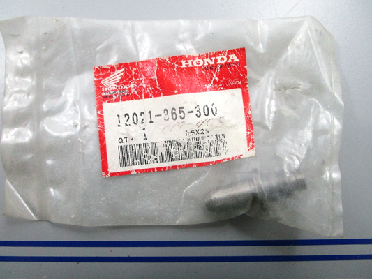 *NEW OEM* 0810 Honda Valve Guide 12021-365-300