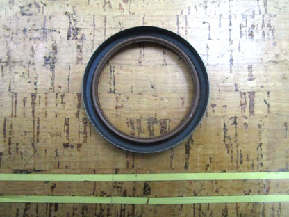 *NEW OEM* 0750 OMC Johnson Evinrude CRANKCASE SEAL 339620 0339620