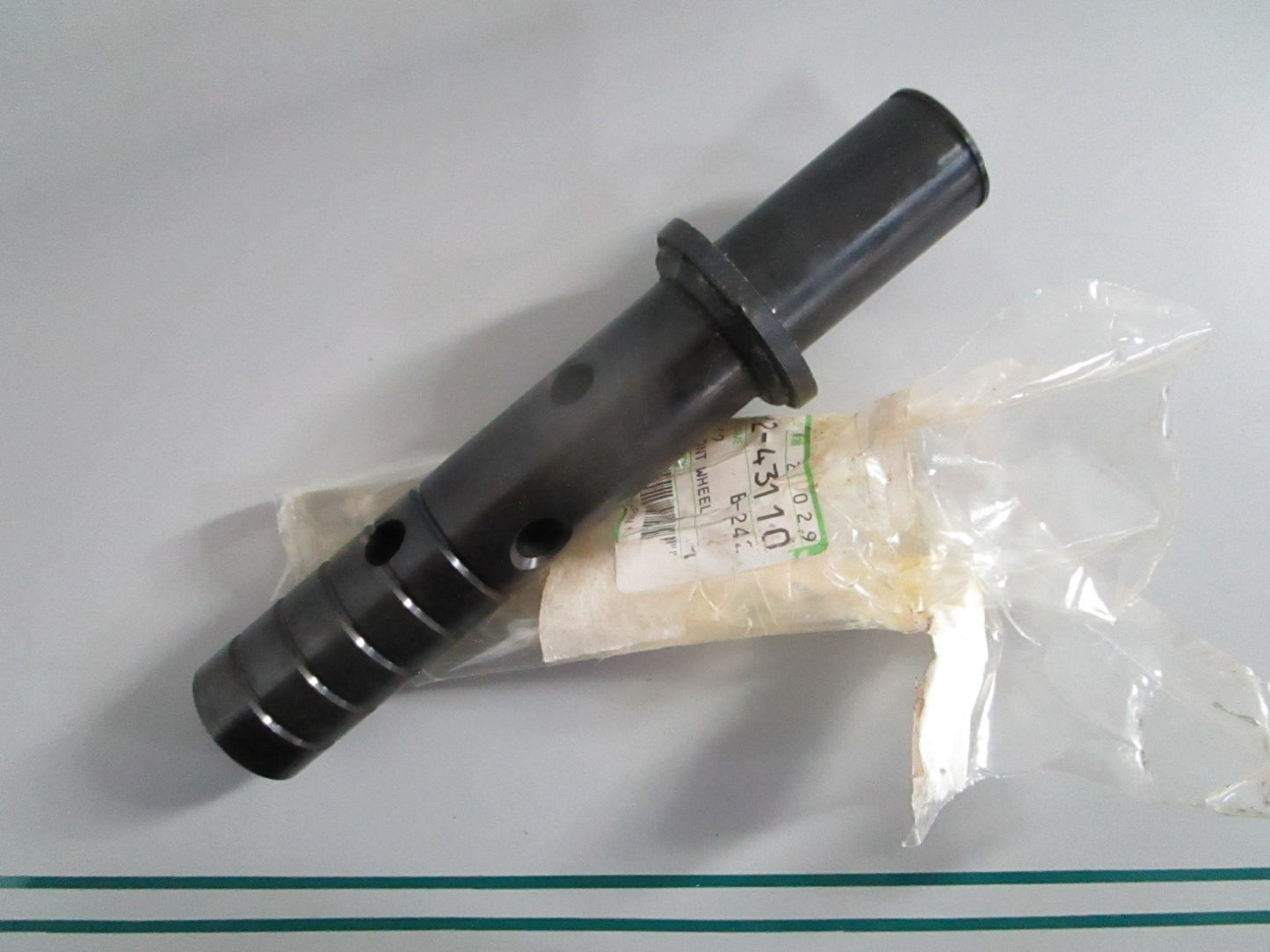 NEW OEM 70722-43110 Kubota Front Wheel Shaft 0820