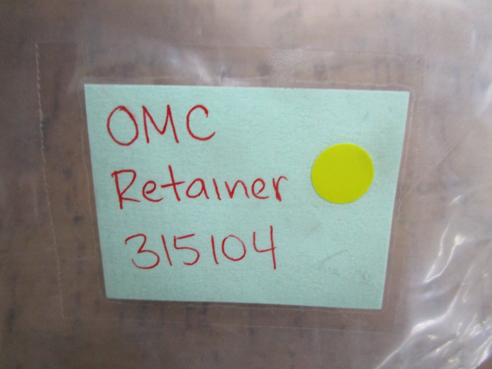 *NEW OEM* 0810 OMC Johnson Evinrude Retainer 315104 0315104