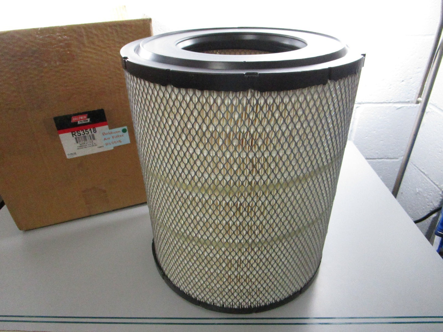 NEW RS3518 Baldwin Air Filter 0820