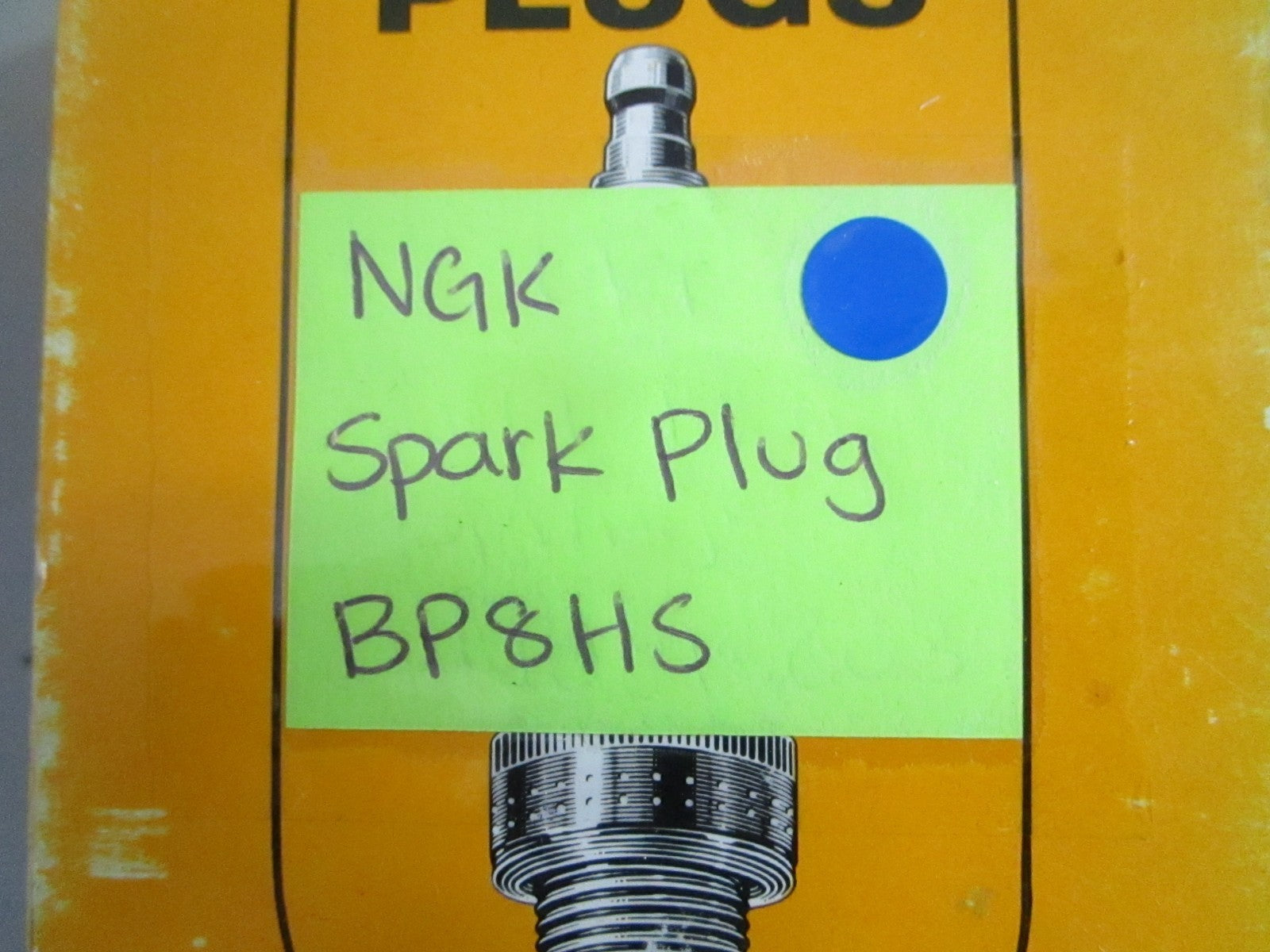 *NEW OEM* (LOT OF 10) 0820 NGK Spark Plug BP8HS
