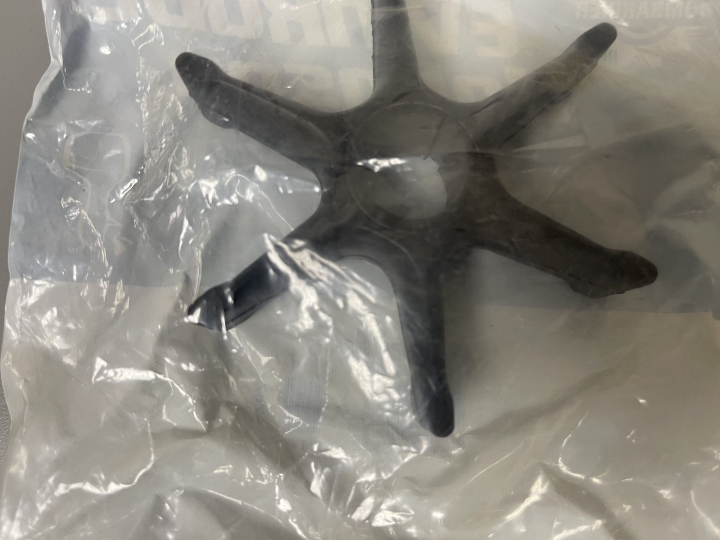 NEW OEM 777130 Johnson Evinrude Impeller 0670
