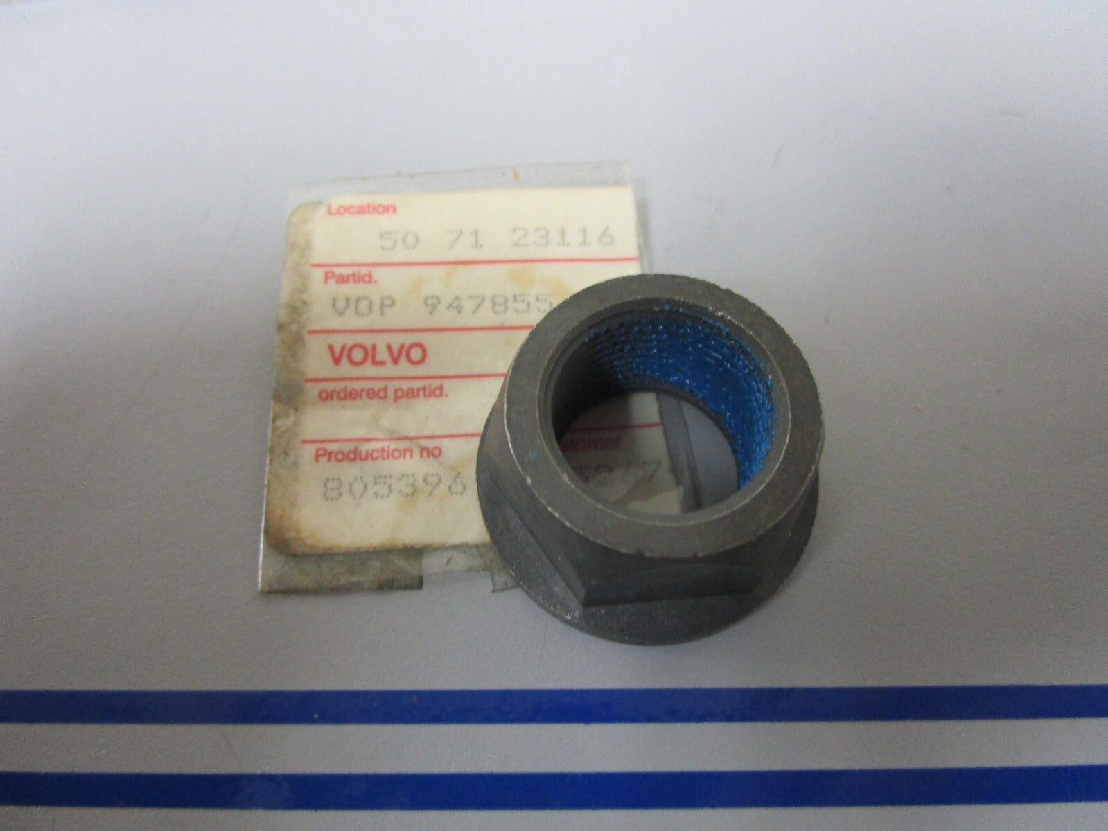 *NEW OEM* 0720 Volvo Penta Lock Nut 947855