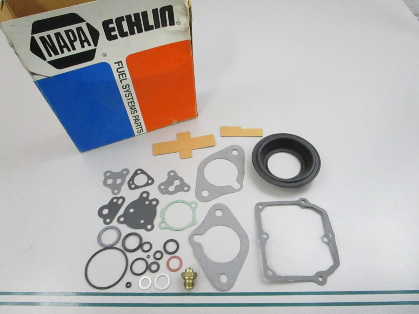 NEW 2-1221A Replaces: 803208 NAPA Carburetor Repair Kit 0810