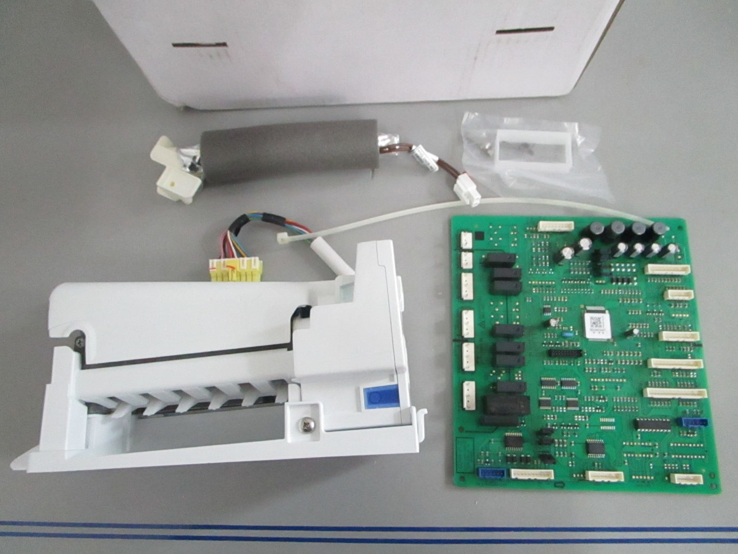 *NEW OEM* 0820 Samsung Ice Maker Service Kit DA82-02655A