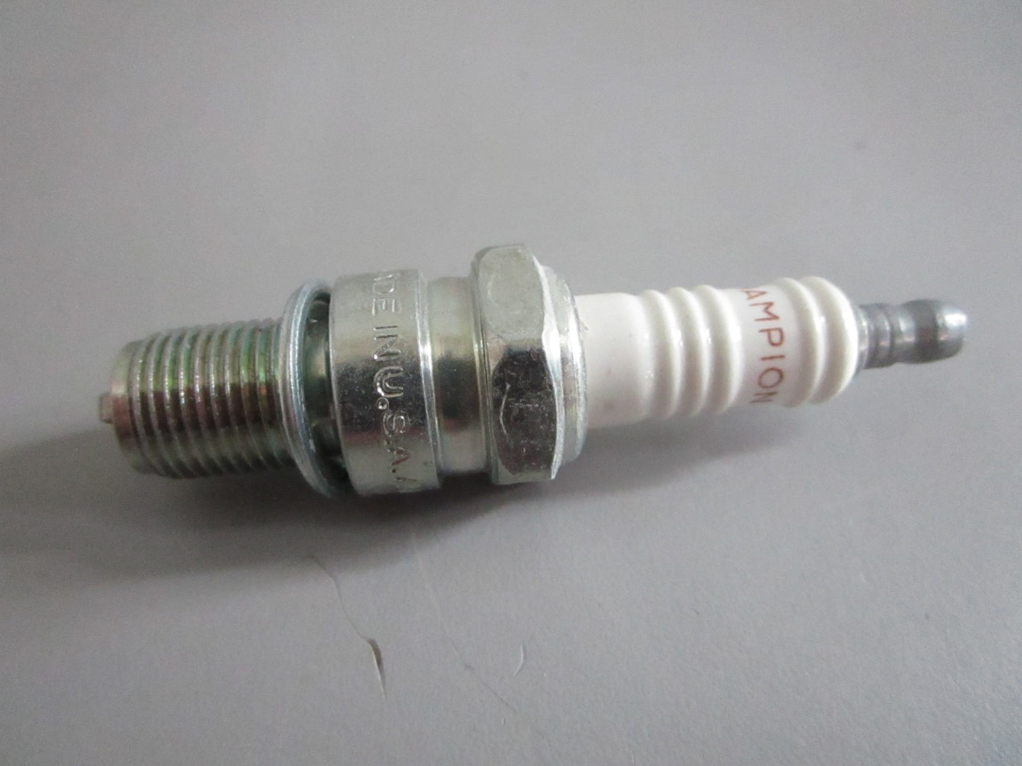 NEW OEM (LOT OF 7) N4C Champion Spark Plug 0820