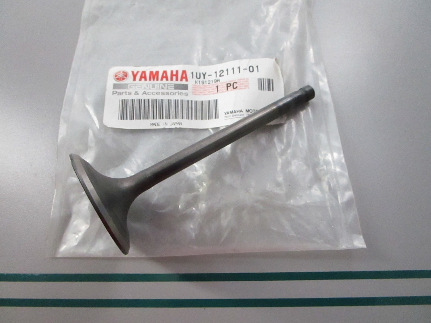 NEW OEM 1UY-12111-01-00 Yamaha Intake Valve 0810