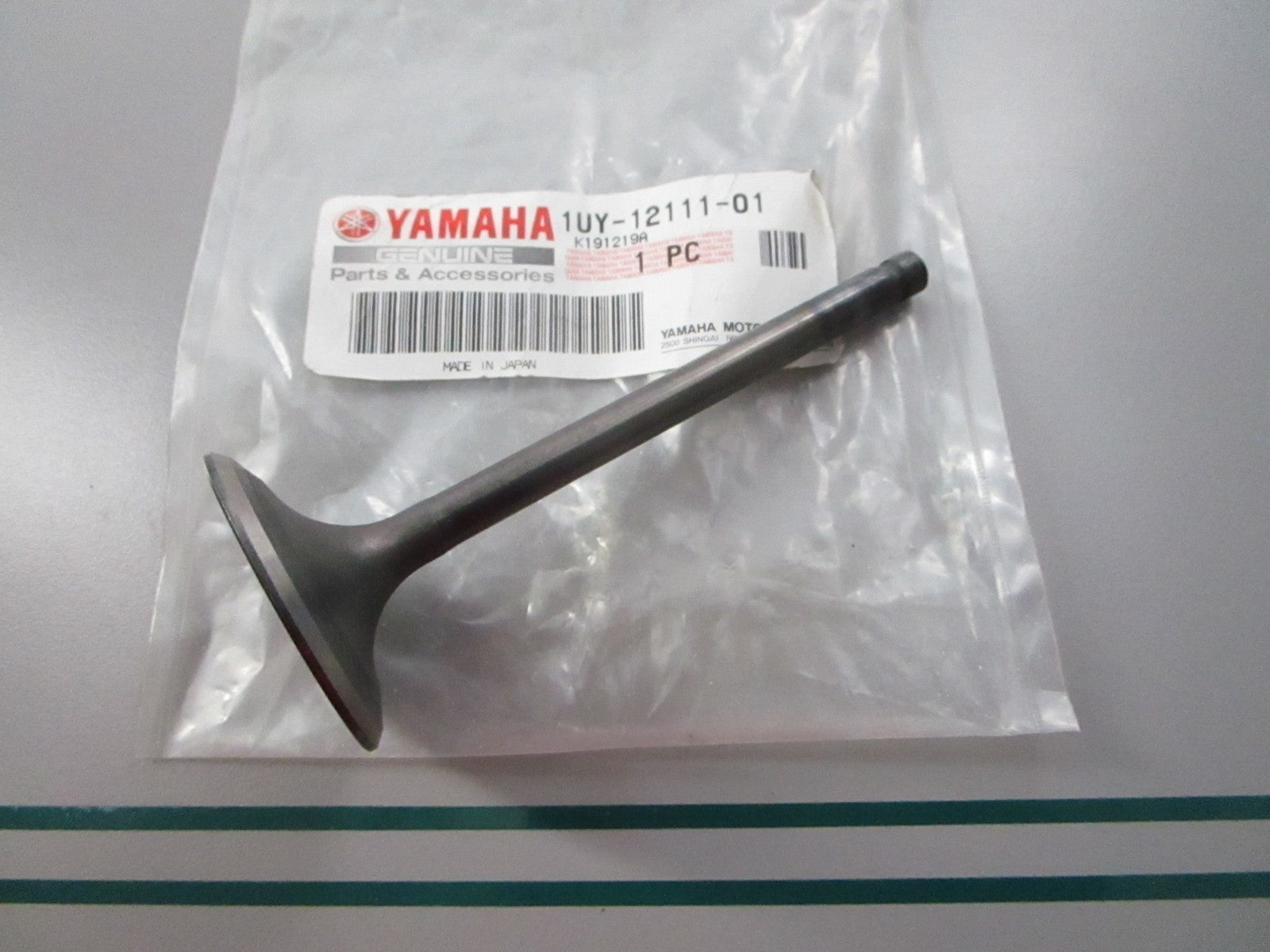 NEW OEM 1UY-12111-01-00 Yamaha Intake Valve 0810