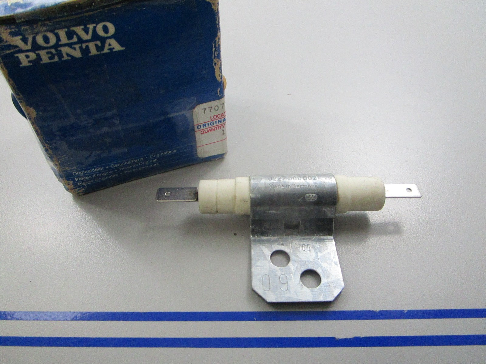 *NEW OEM* 0810 Volvo Penta Resistance 462765