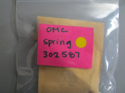 *NEW OEM* 0810 OMC Johnson Evinrude Spring 302587 0302587