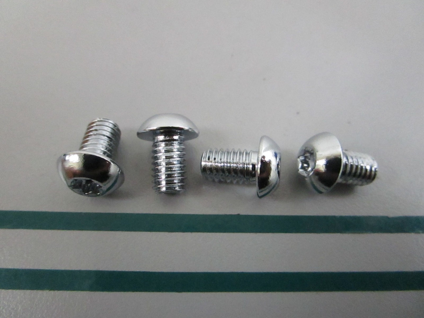 NEW OEM (LOT OF 4) 4608MA Harley Davidson Button Head Screw 0810