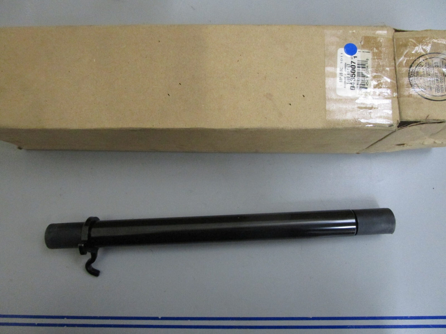 *NEW OEM* 0820 OMC Johnson Evinrude Tilt Tube Ay 435007 0435007