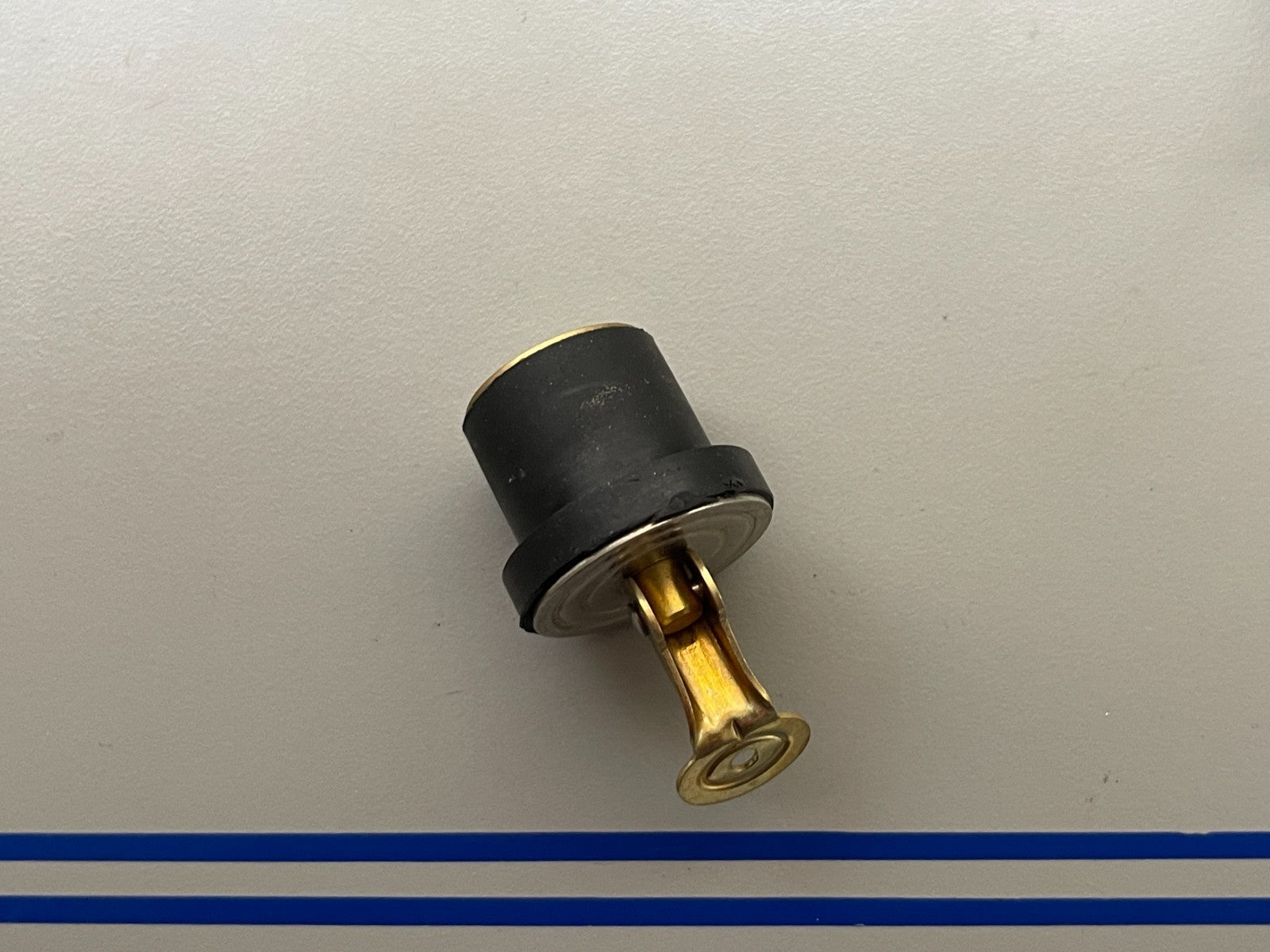 *NEW OEM* 0720 Polaris Bail Plug 7010076