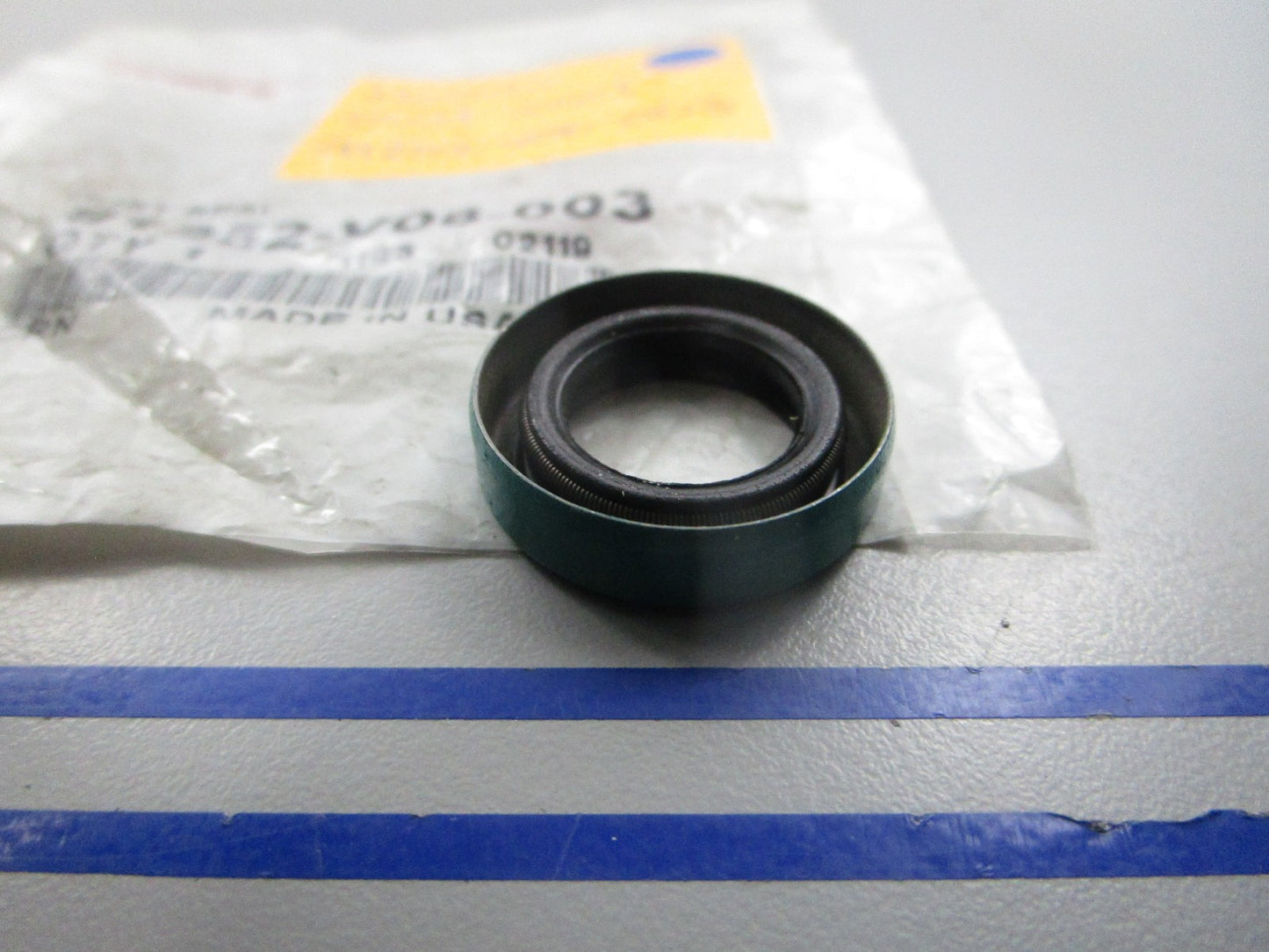 NEW OEM 91252-V06-003 Honda Dust Seal 0810