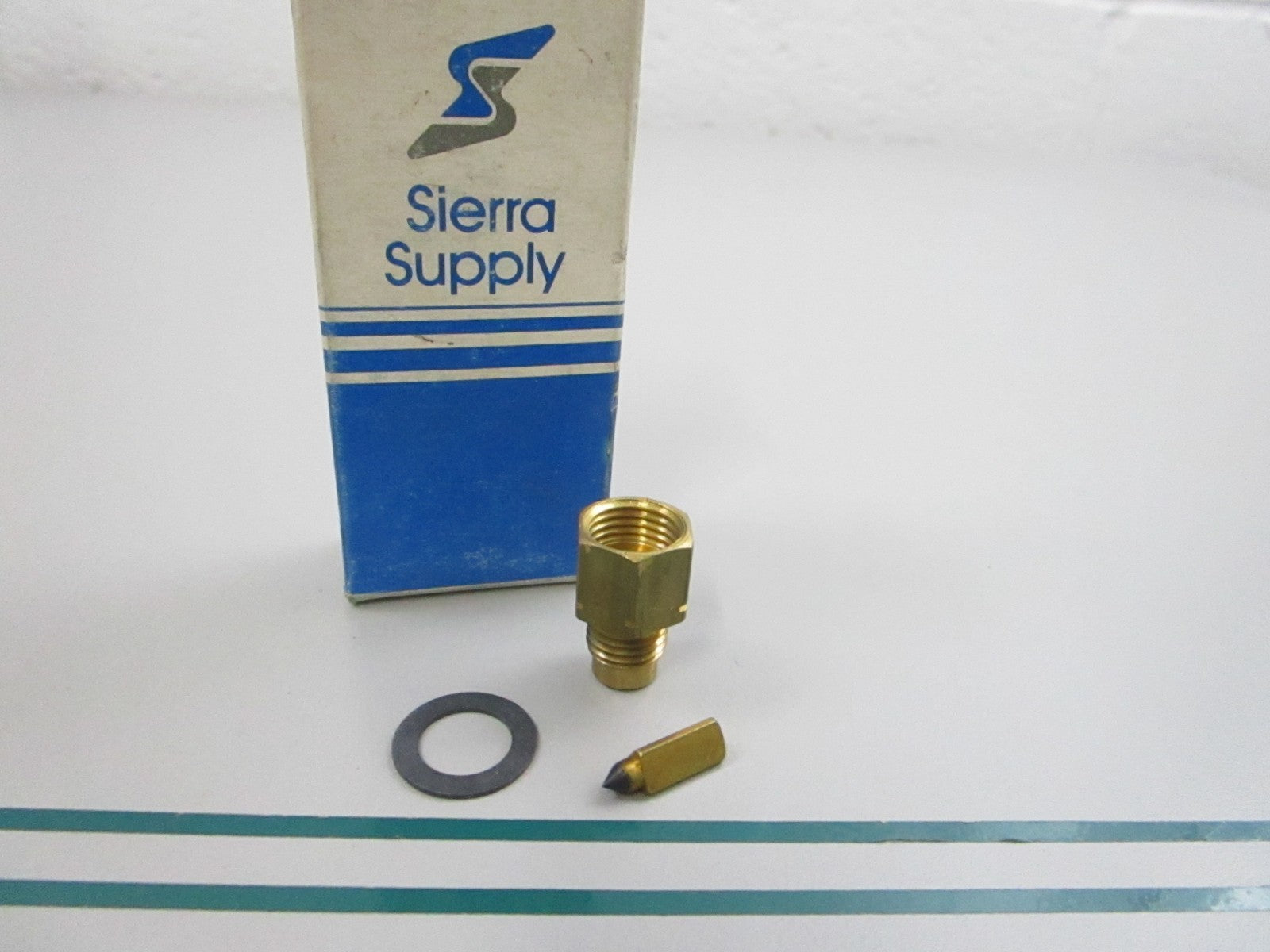 NEW 18-7048 For: OMC Mercruiser Sierra Needle & Seat 0810