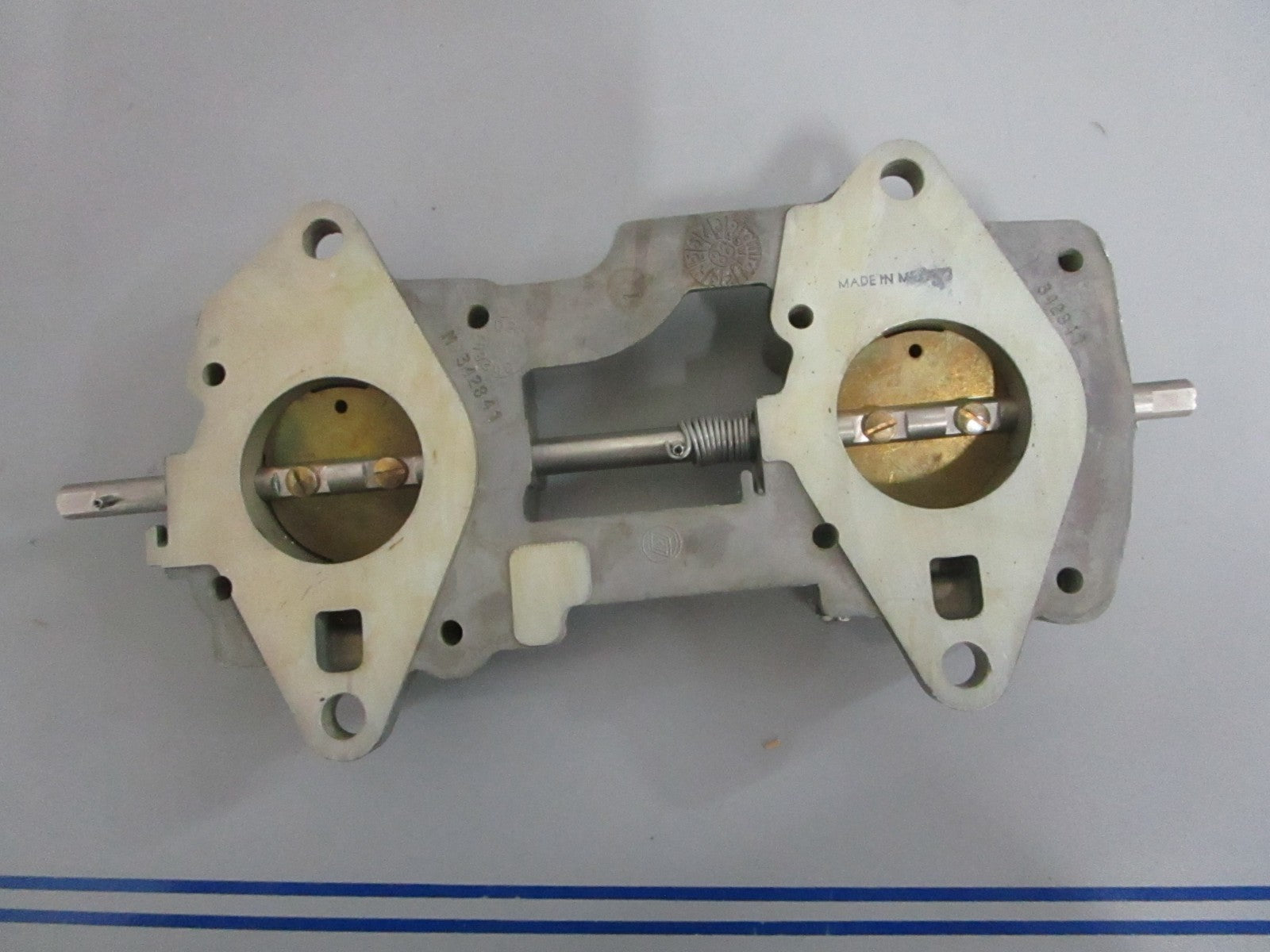 *NEW OEM* 0820 OMC Johnson Evinrude Throttle Body Assy 438513 0438513