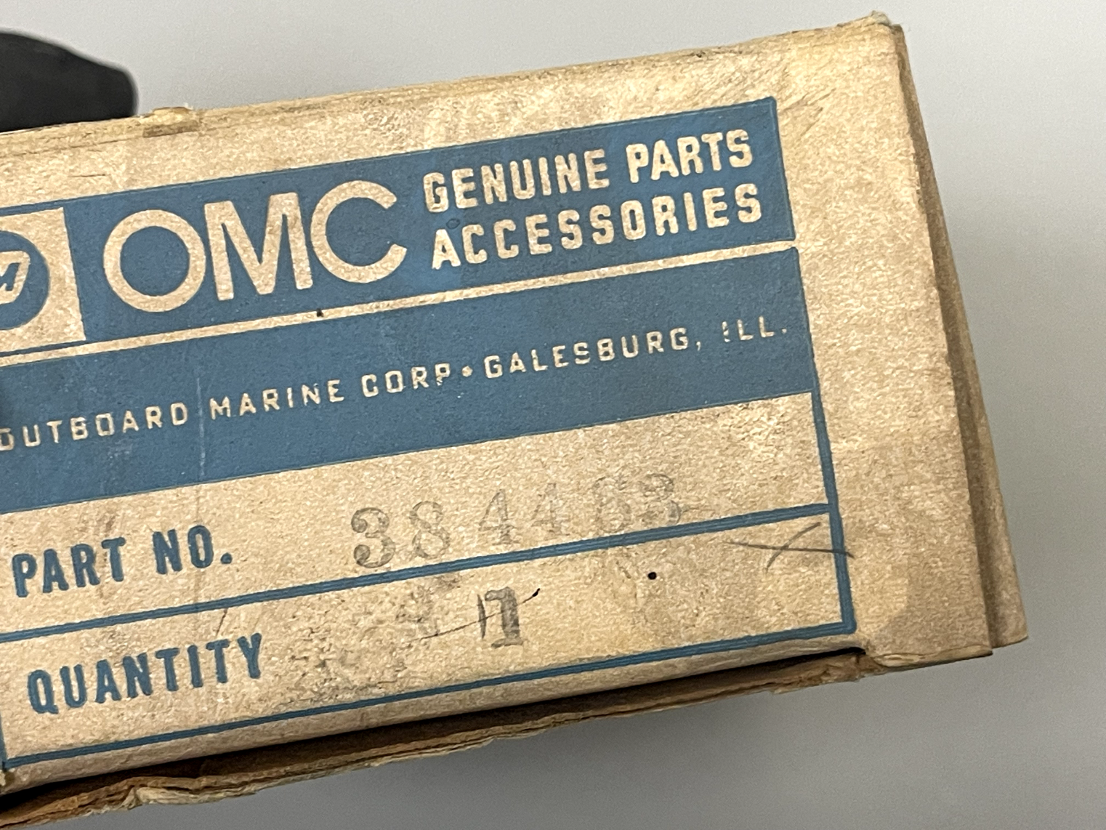 *NEW OEM* 0670 OMC Johnson Evinrude Mount 384483 0384483