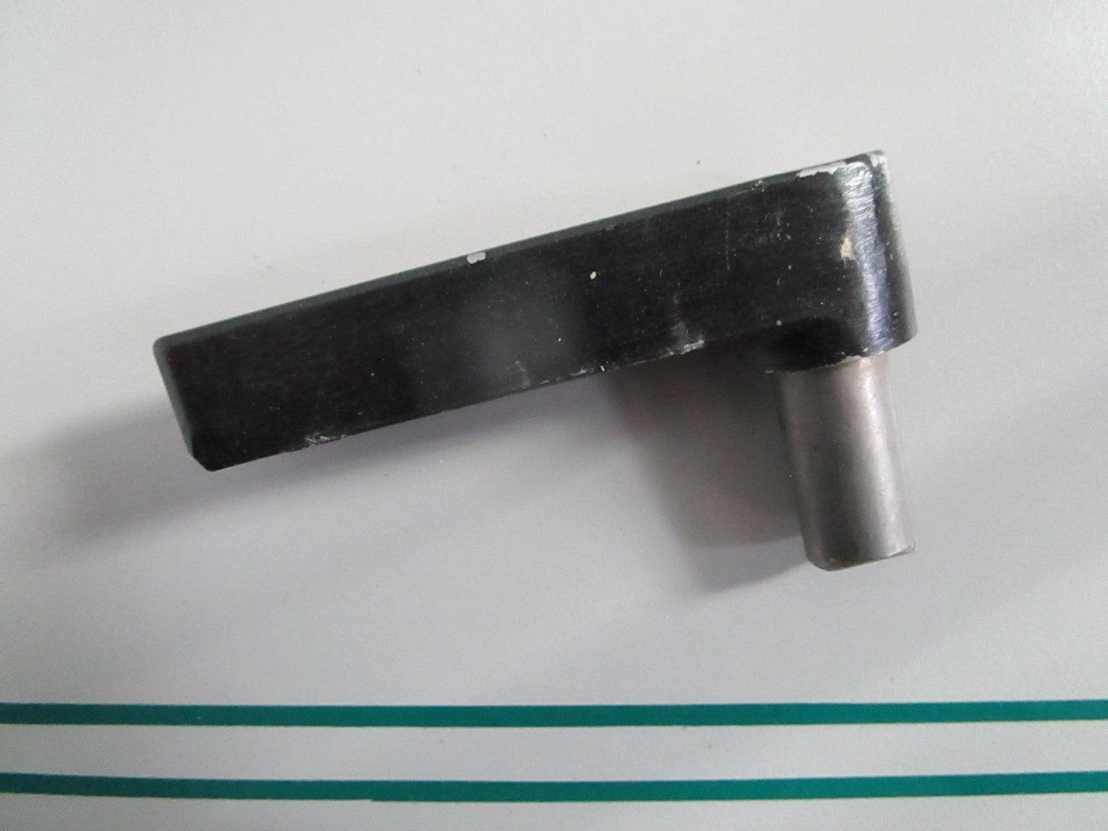 NEW OEM 663-42815-02-98 83026M Yamaha Mariner Clamp Lever 0820