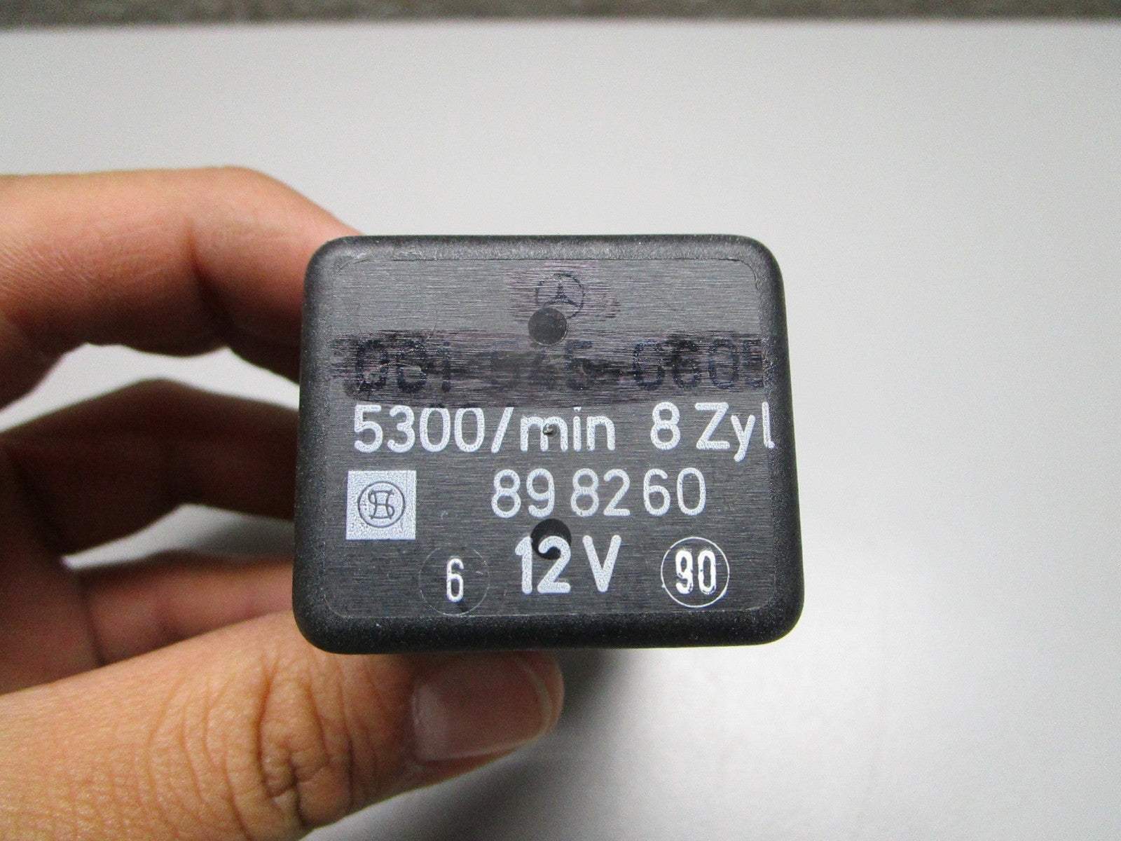 NEW OEM 0015450605 Mercedes-Benz Fuel Pump Relay 0820