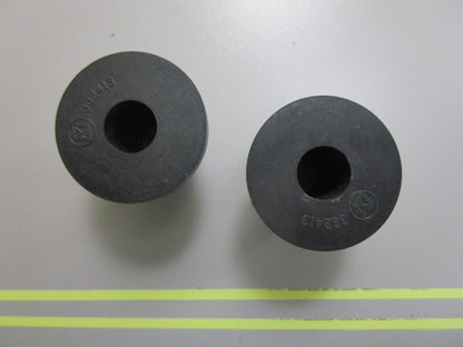 *NEW OEM* (LOT OF 2) 0810 OMC Johnson Evinrude Mount 332413 0332413