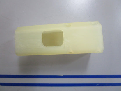 *NEW OEM* 0810 OMC Johnson Evinrude Cable Tensioner Liner 909338 0909338