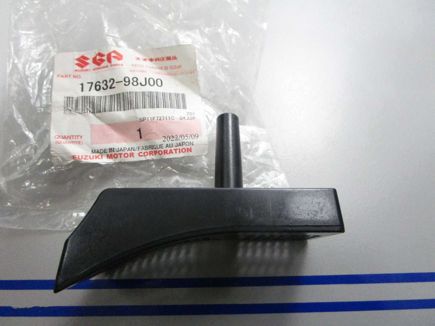 *NEW OEM* 0810 Suzuki STBD Water Filter 17632-98J00