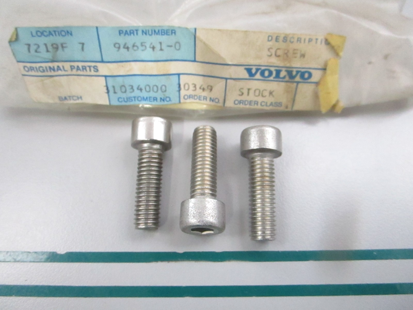 NEW OEM (LOT OF 3) 946541 Volvo Penta Screw 0810